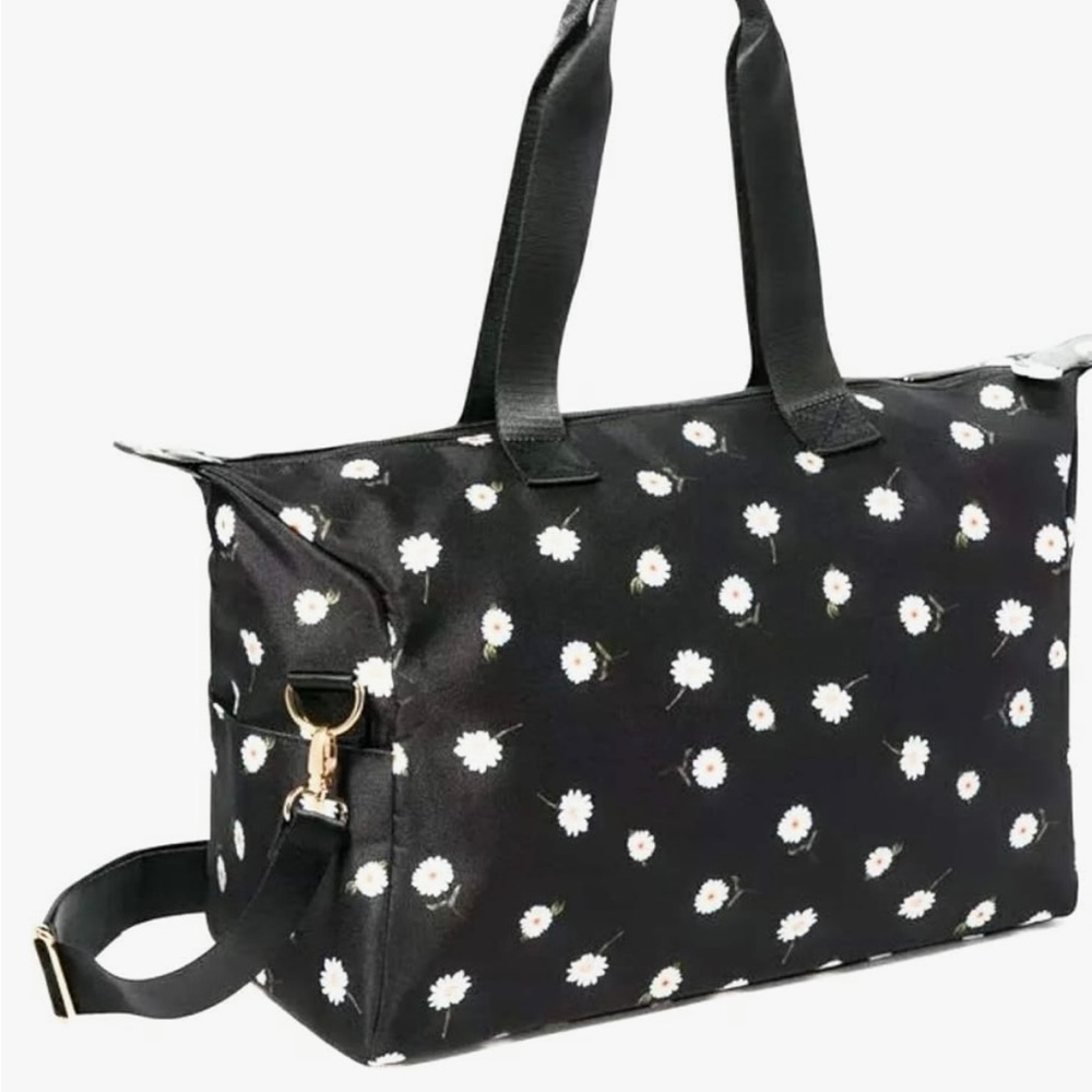 NWT Alice + Olivia Daisy Duffel bag with matching reversible hat